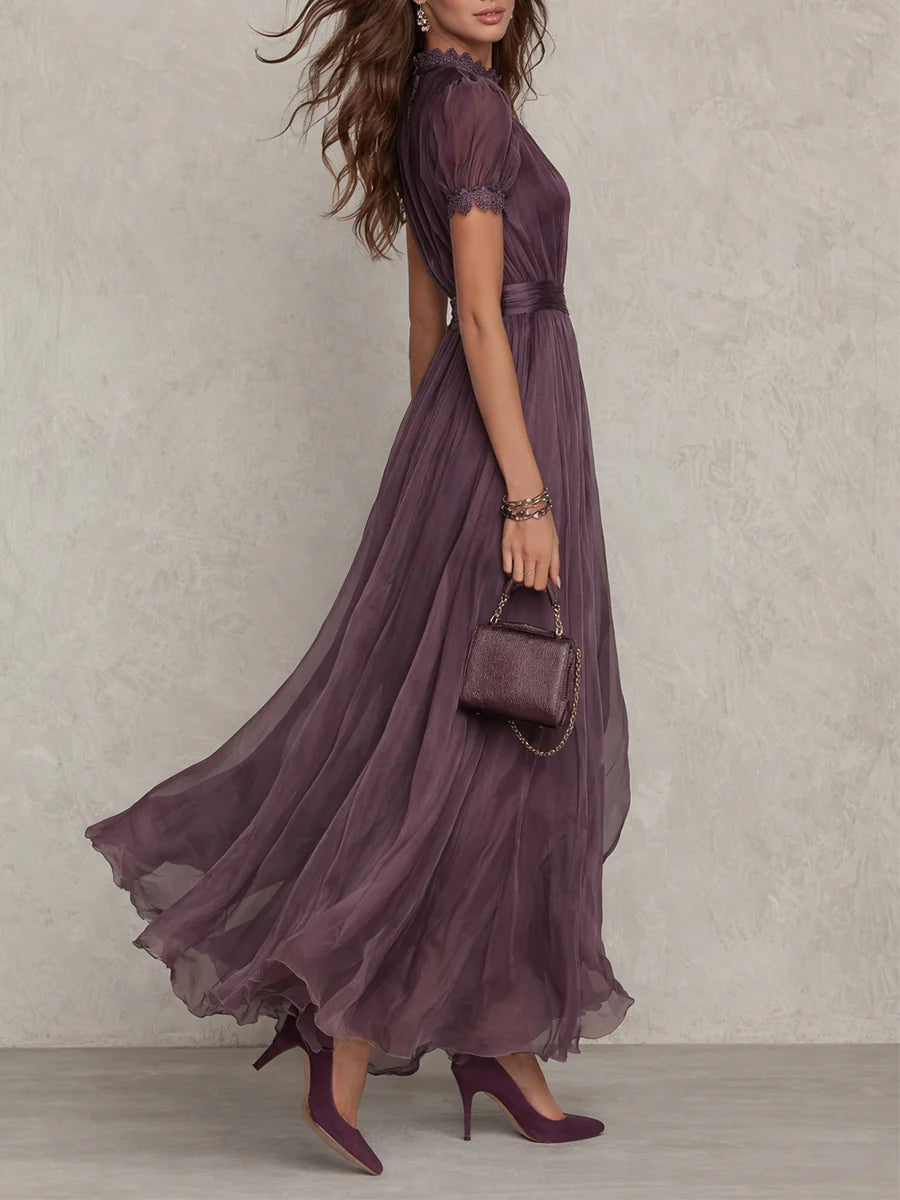 Flavia — Langes Chiffon-Kleid mit Spitzendetails