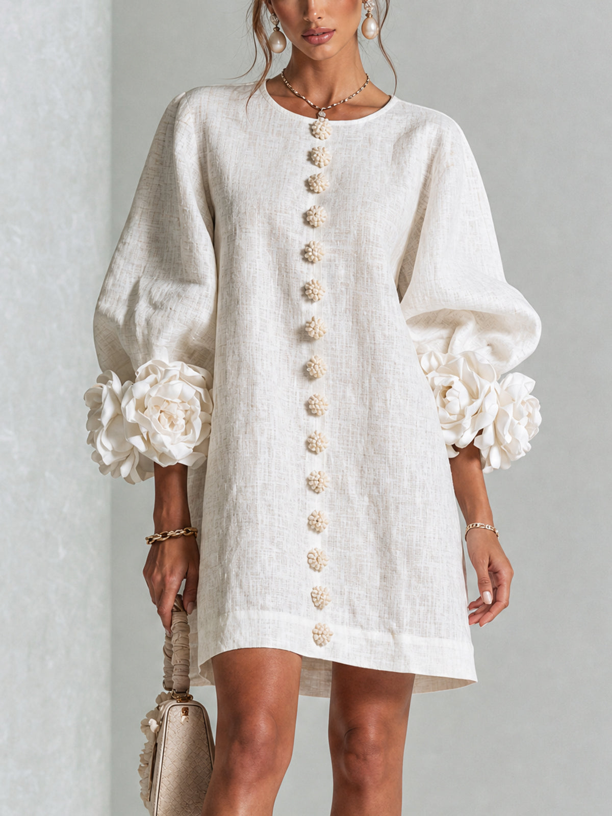 Weißes Blumendesign Hemdblusenkleid mit auffälligen Blumenkämpfen
